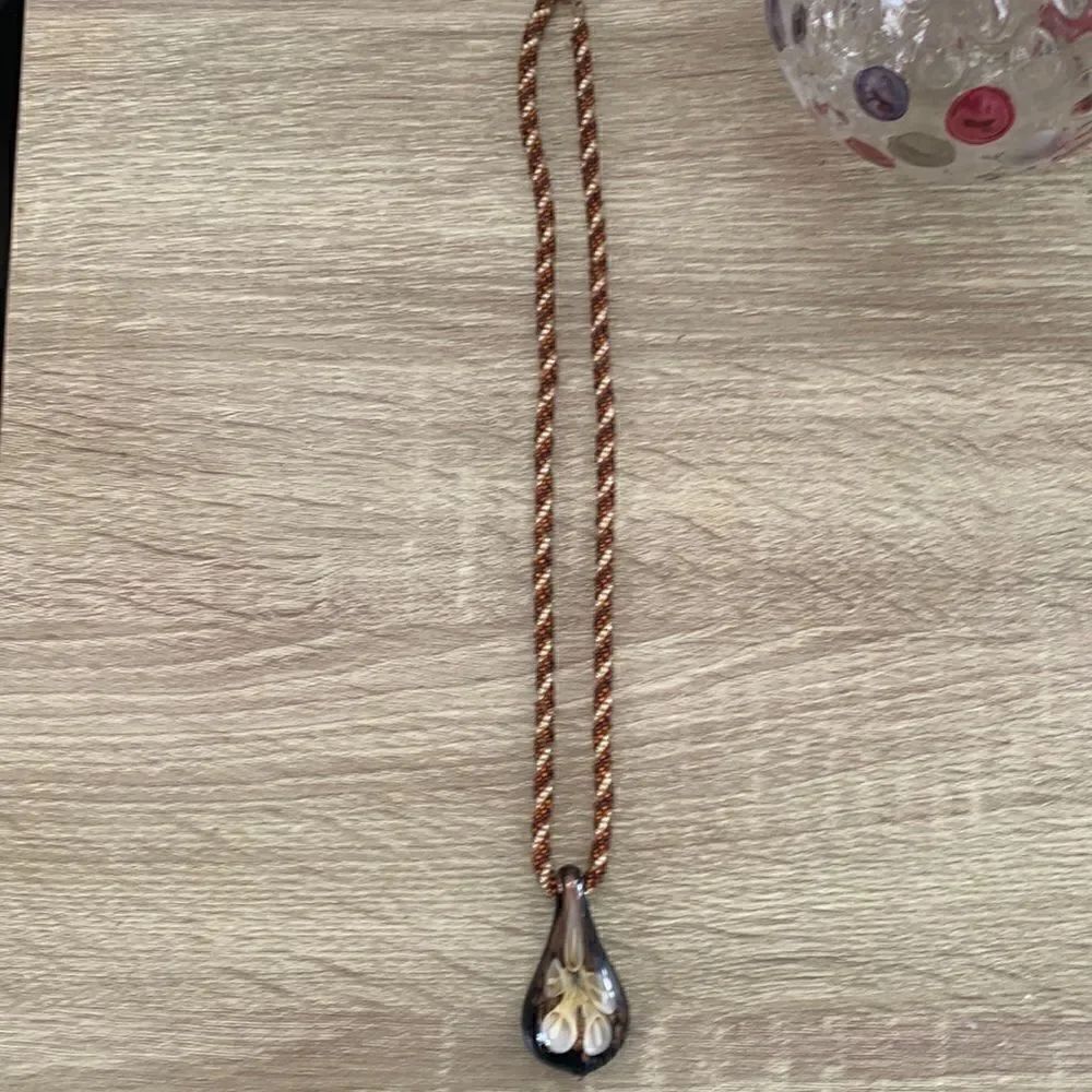 GUC brown beaded necklace with mushroom like detail!